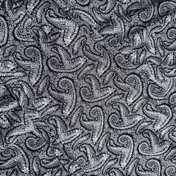 Sand Dress Shirt, Size 42 (L), Black and White Paisley Pattern - Picture 6 of 9